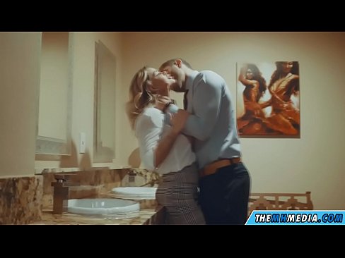❤️ Kur një bjonde me bukë ju josh në një banjë publike ☑ Porno shtëpie tek ne sq.dienlanhbk.top ❌❤